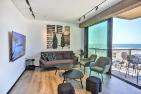 Stunning 1BR Beach Apartment